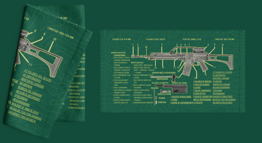 Toalla táctica verde 30x60 con diseño del despiece del fusil HK G36, doble cara para mantenimiento y limpieza.